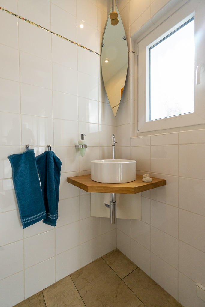 Schreinerei_Schlimm_elegantes_Gaestebad-3